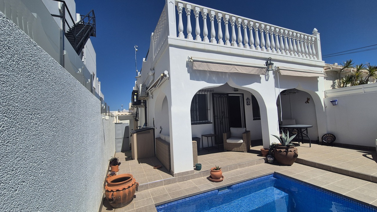 House in San Miguel de Salinas - Image 3