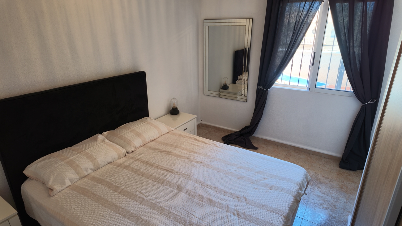 Vrijstaande villa te koop in Villamartin, Villamartin