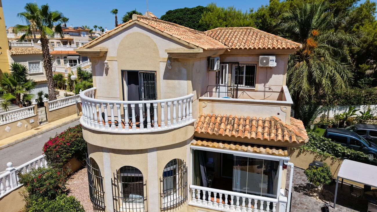 villas en villamartin · costa-blanca 425000€