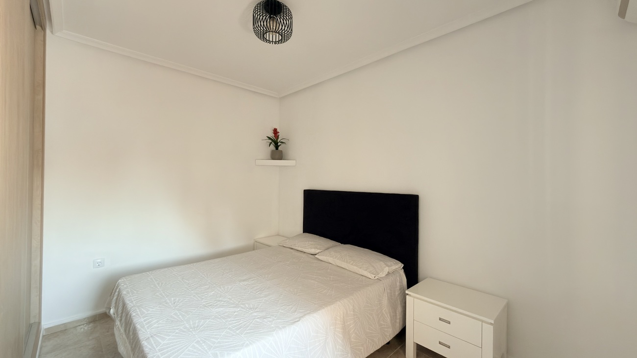 Vrijstaande villa te koop in Orihuela Costa