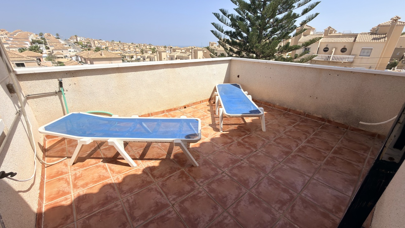 Vrijstaande villa te koop in Orihuela Costa