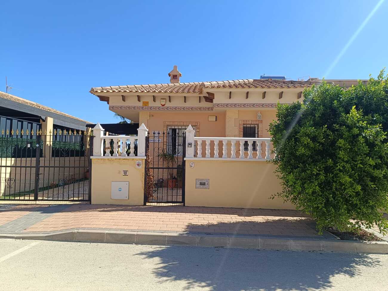 Vrijstaande villa te koop in Fortuna