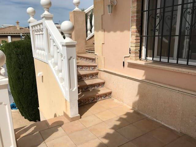 Vrijstaande villa te koop in Fortuna