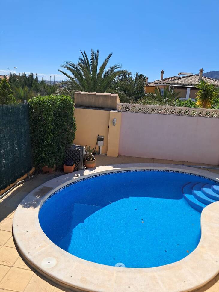 Vrijstaande villa te koop in Fortuna