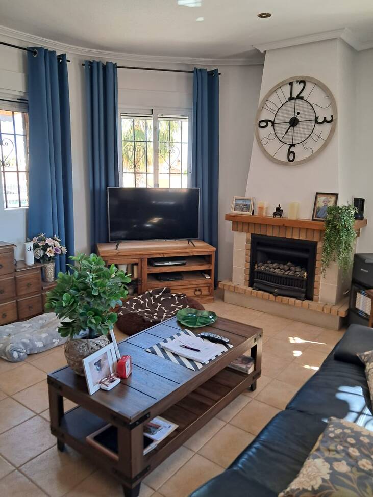 Vrijstaande villa te koop in Fortuna