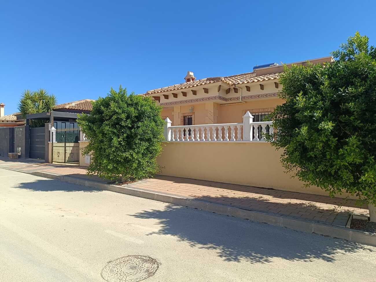 Vrijstaande villa te koop in Fortuna