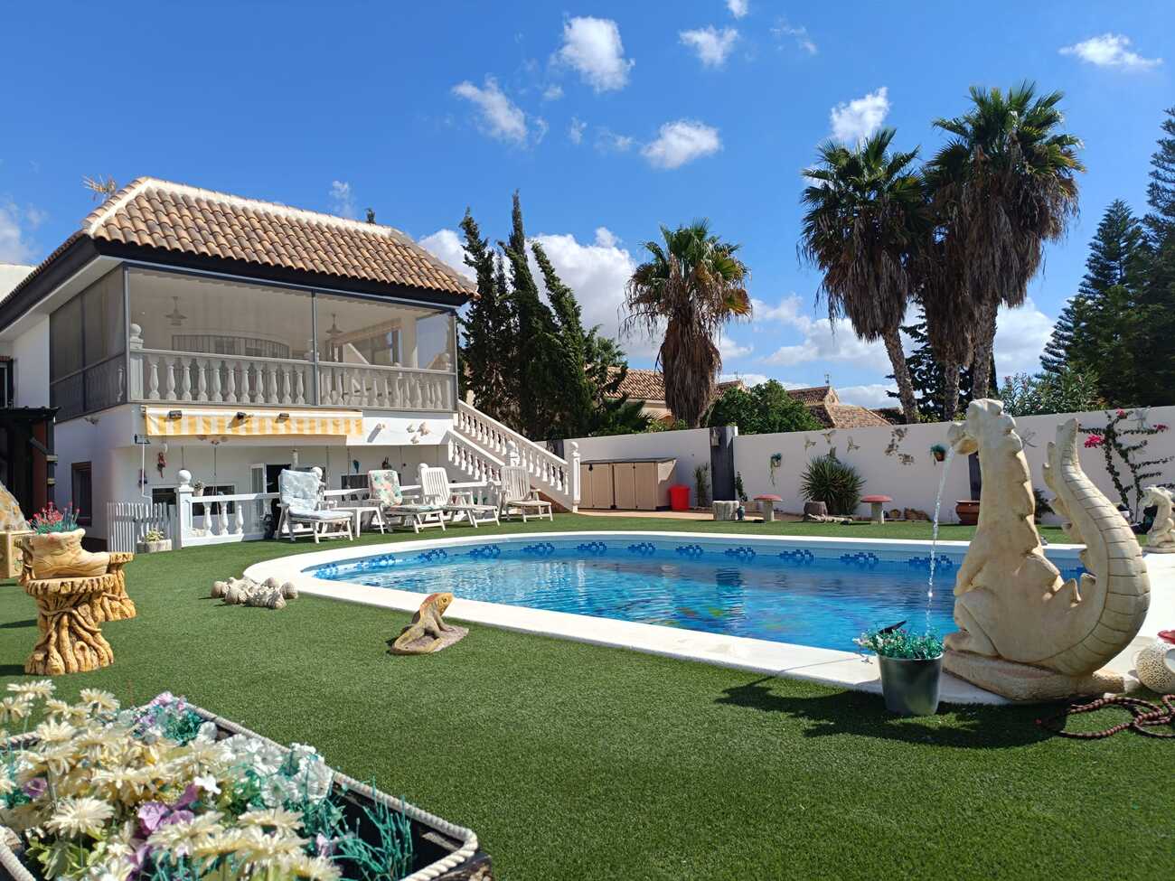 Vrijstaande villa te koop in Fortuna