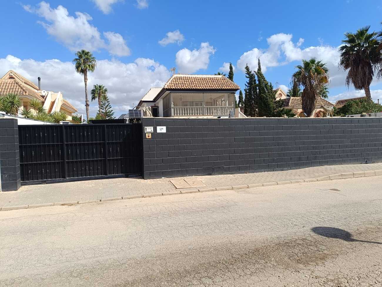 Vrijstaande villa te koop in Fortuna
