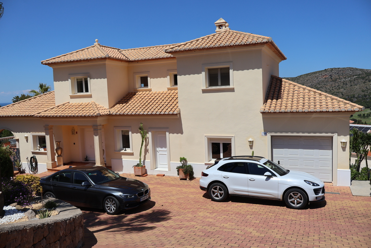 Property Image 3 Property Image 3