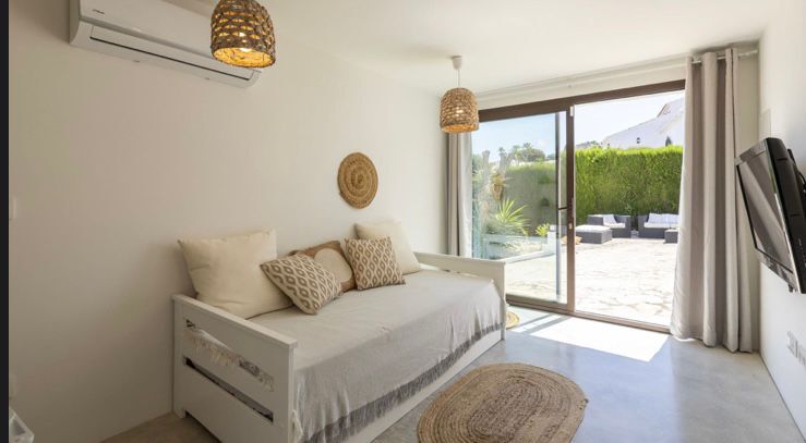 LS-JIQHS4 - Villa en venta en Javea