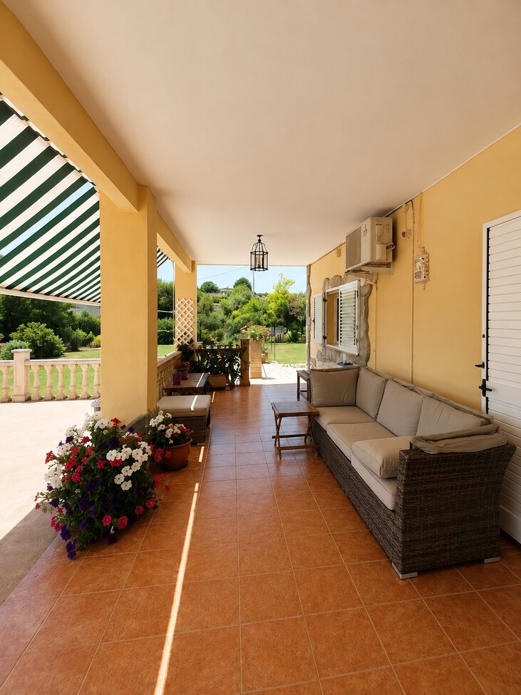 3 Bedroom Villa for Sale in Chella
