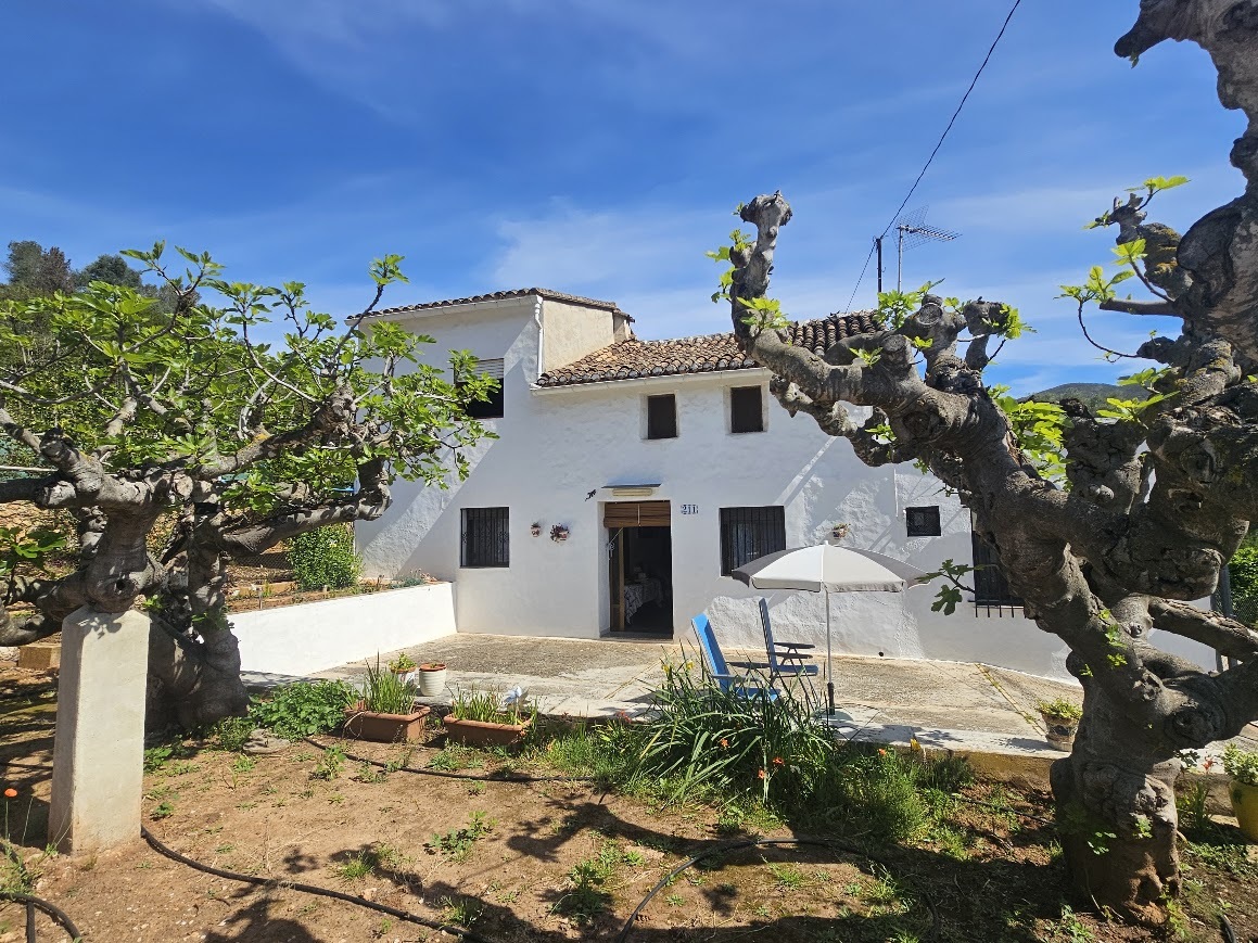 5 Bedroom Property for Sale in Xativa