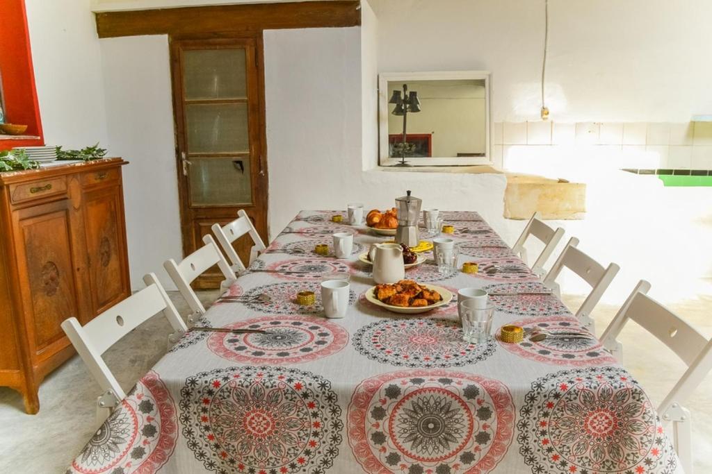 9 Bedroom Villa for Sale in Carcaixent
