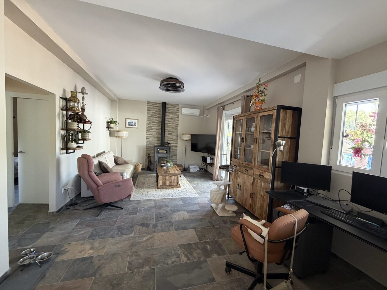 5 Bedroom Property for Sale in Xativa