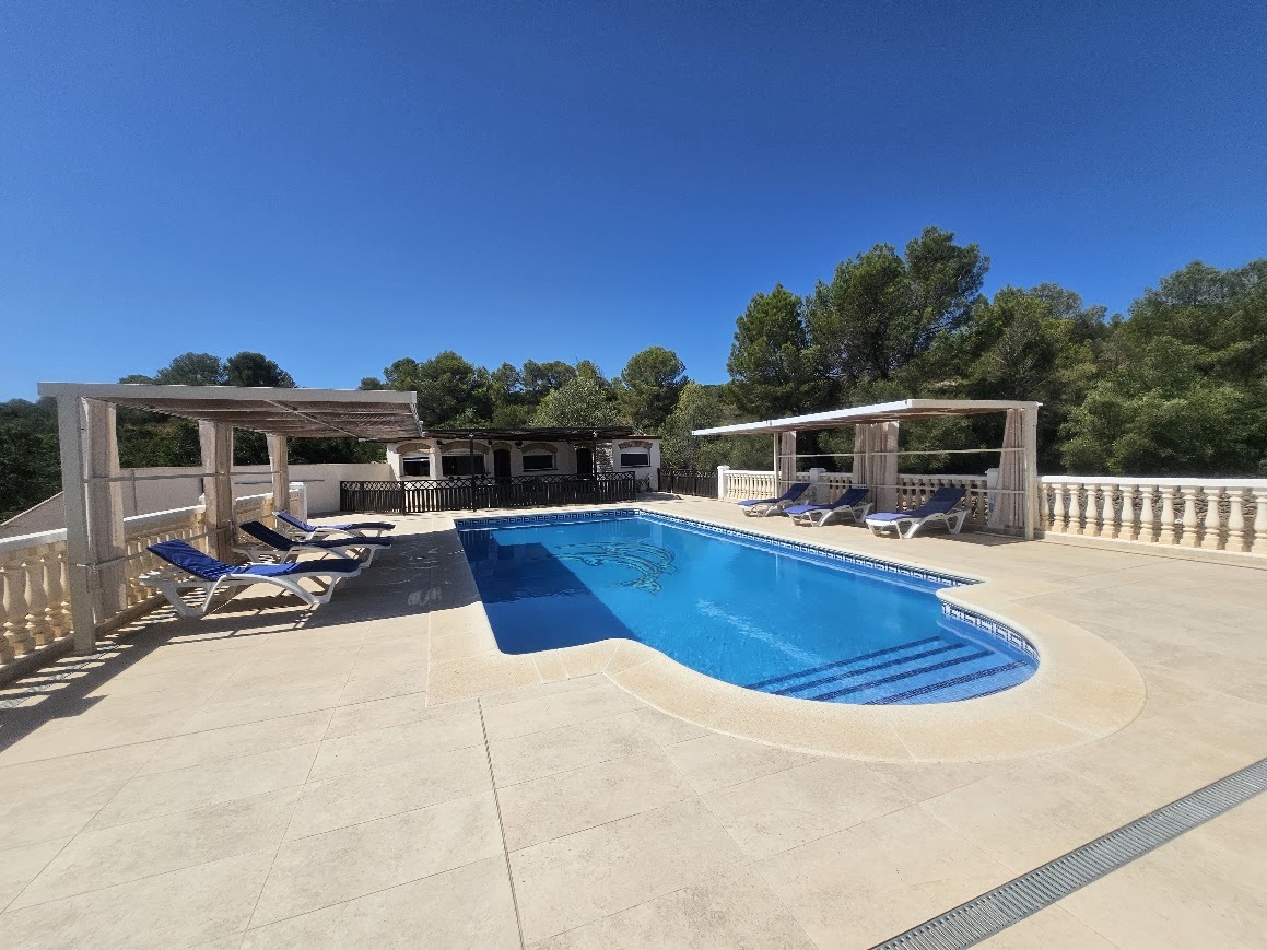 4 Bedroom Property for Sale in Xativa