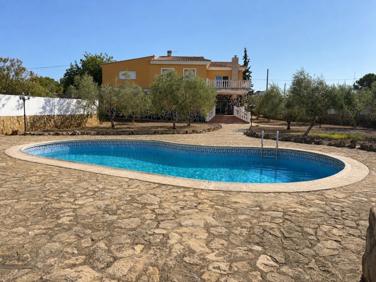 5 Bedroom Villa for Sale in Enguera