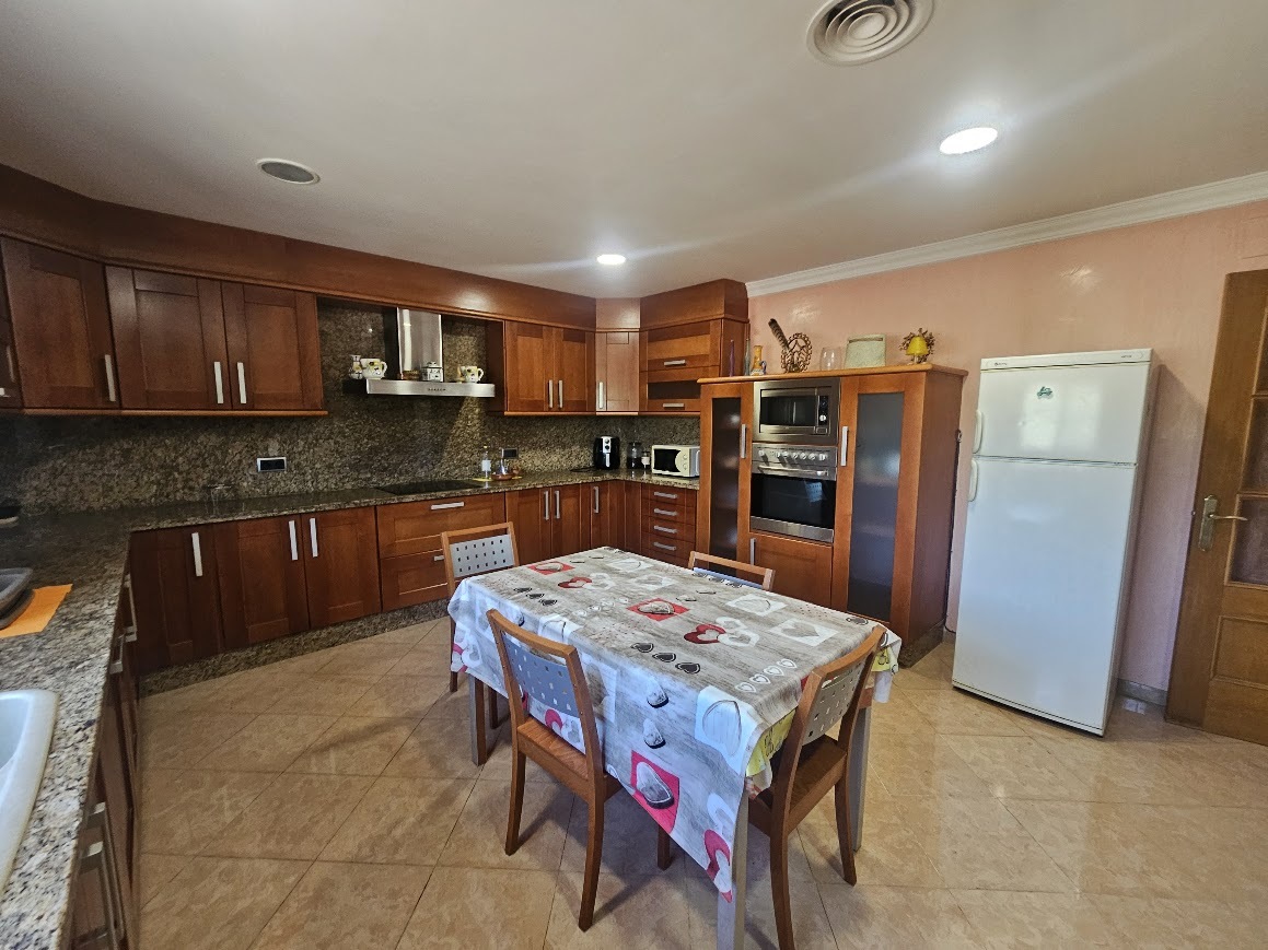 5 Bedroom Villa for Sale in Enguera