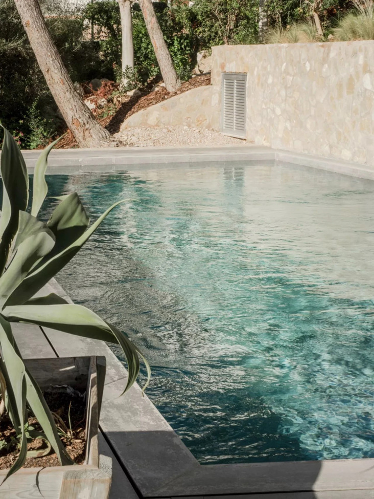 5 Bedroom Villa for Sale in Santa Ponsa