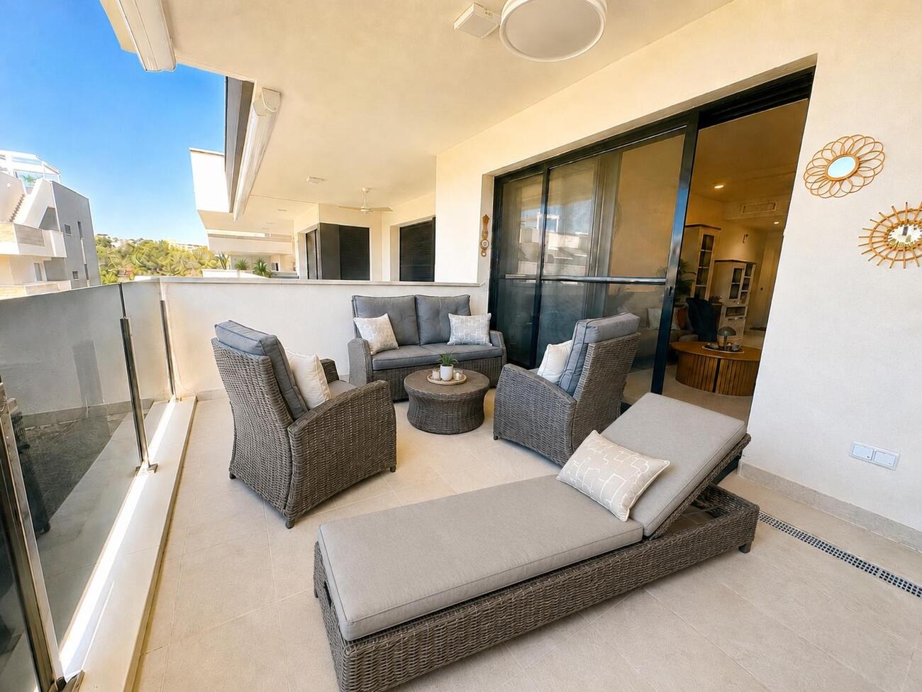 2 Bedroom Apartment for Sale in Los Almendros (Orihuela-Costa)