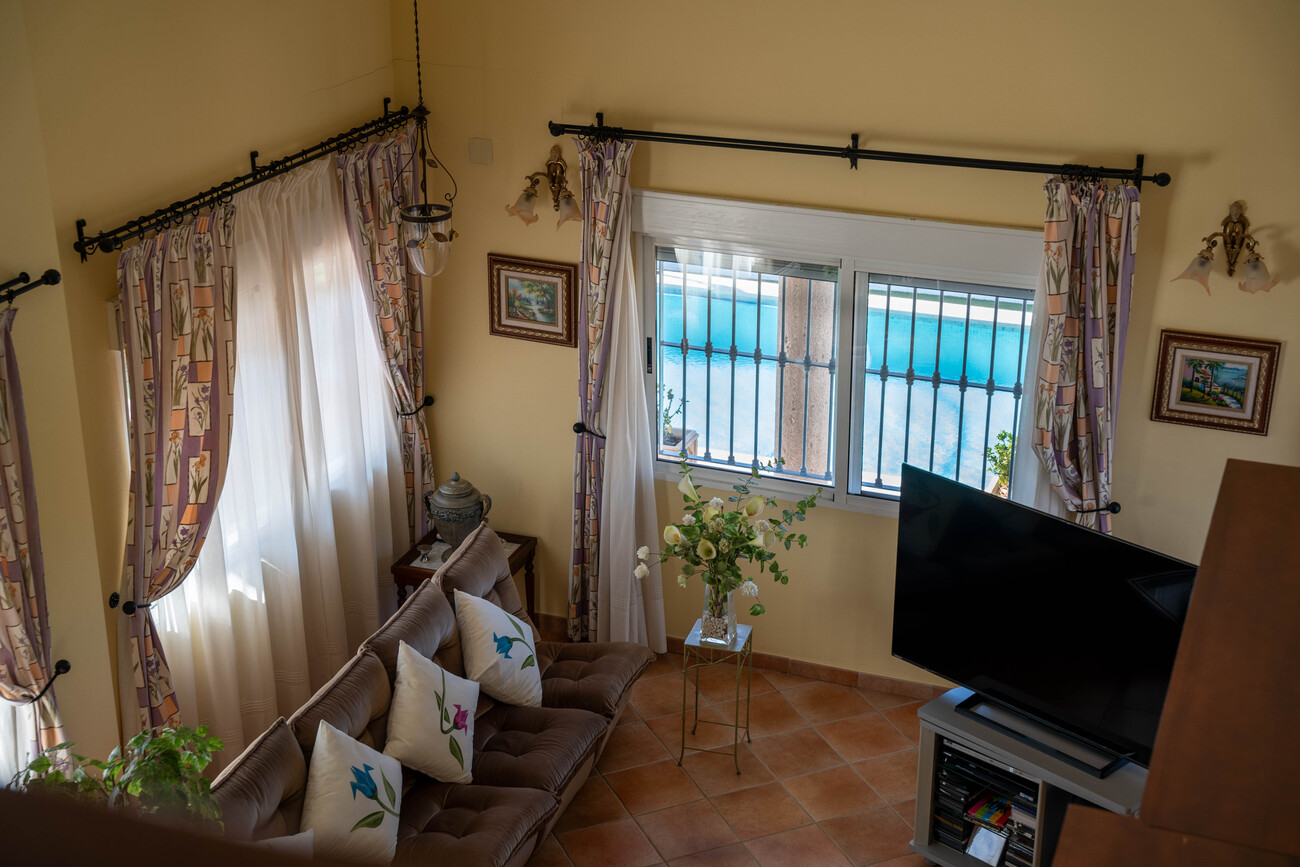 Farm, Ranch or Equestrian in Los Montesinos - Image 4