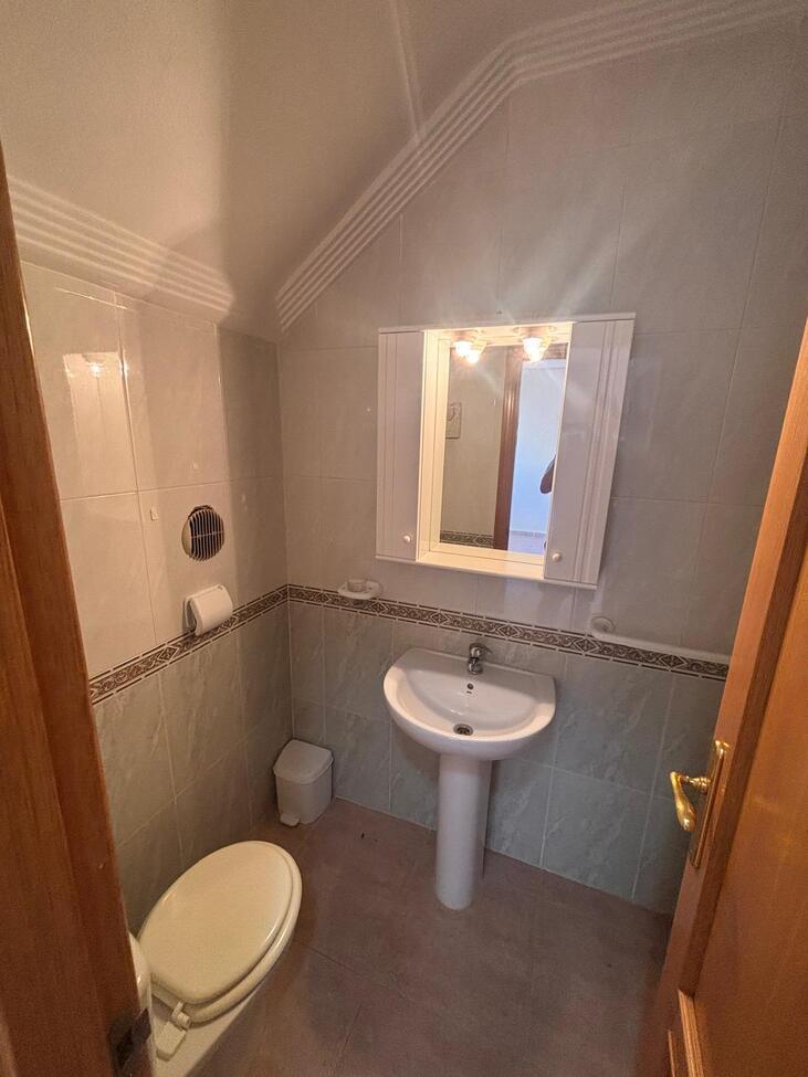 Town House in Los Altos – YC797294