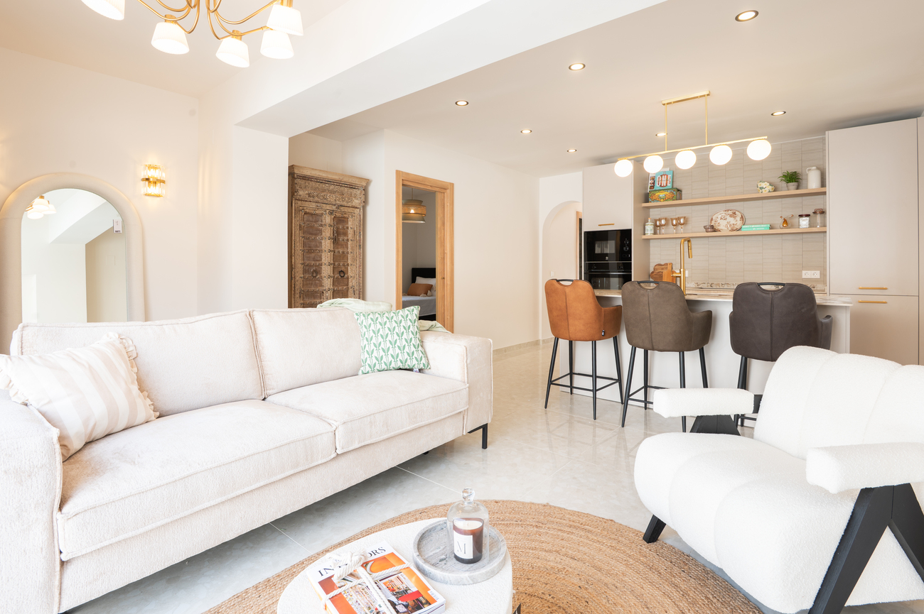 Property Image 2 Property Image 2