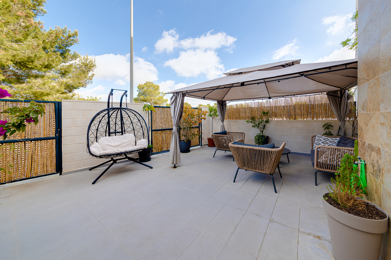 House in Villamartin - Image 5